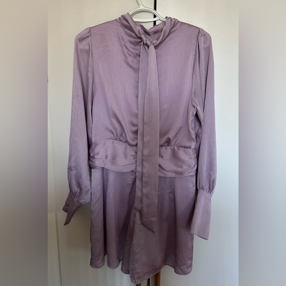 NWOT BEBE Women’s Yoryu Keyhole Romper in Lavender Size 8 - Picture 9 of 10